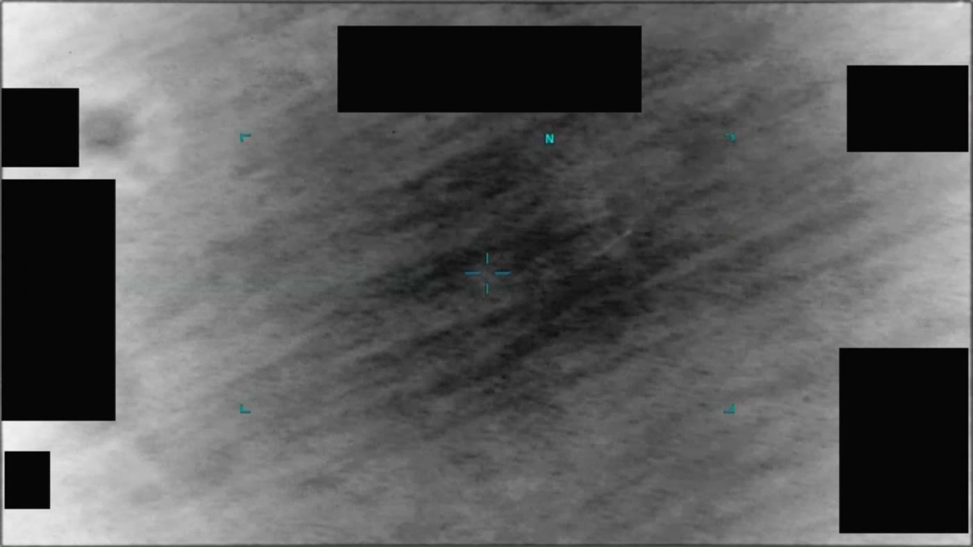 DOW-UAP-PR093のDVIDS公式映像 約6秒地点