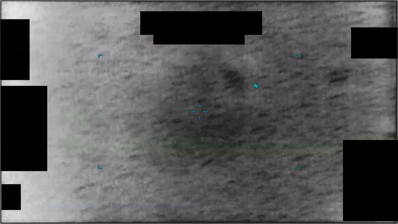 DOW-UAP-PR095のDVIDS公式映像 約230秒地点