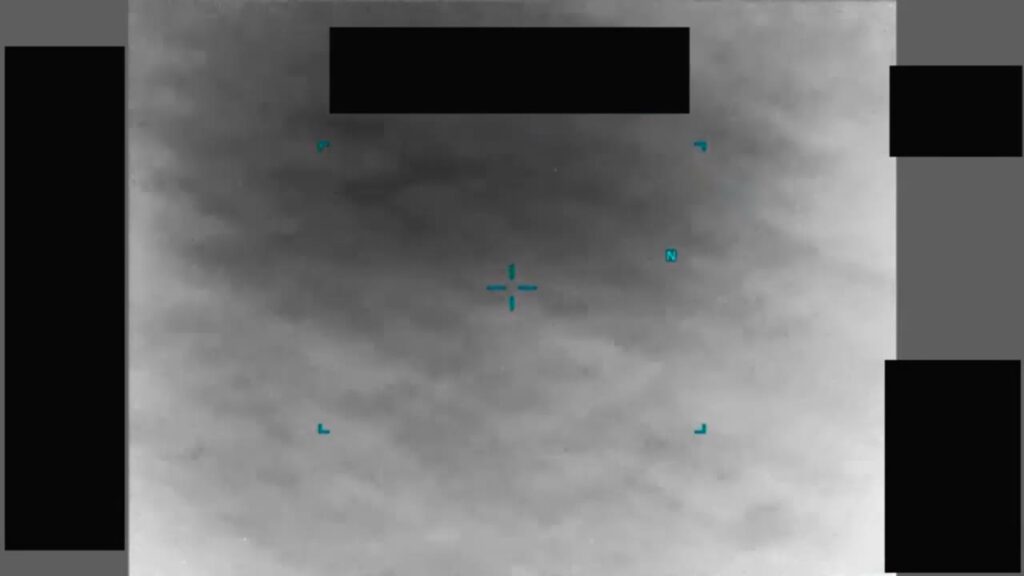DOW-UAP-PR097のDVIDS公式映像 約59秒地点