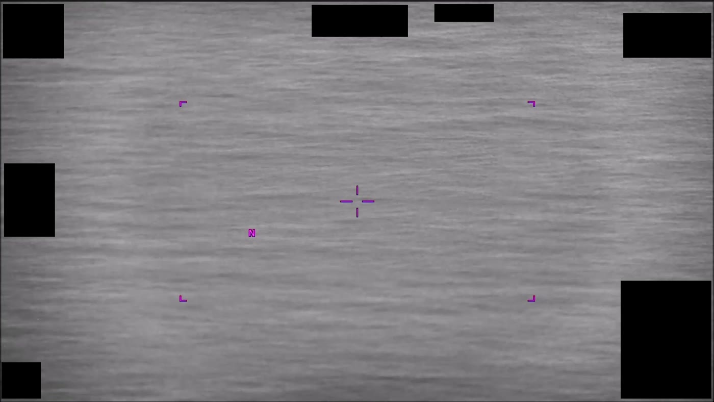 DOW-UAP-PR102のDVIDS公式映像 約28秒地点