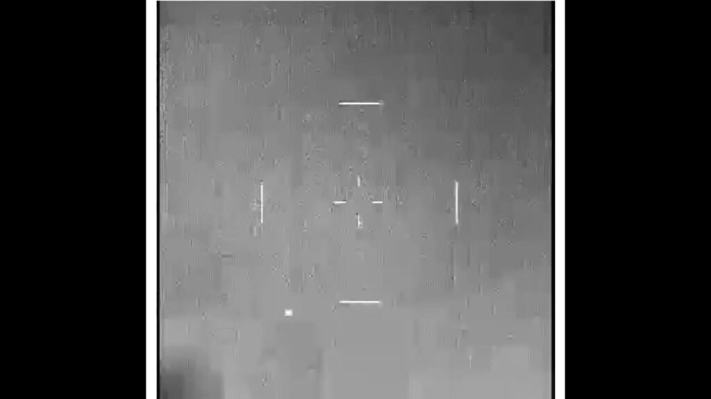 DOW-UAP-PR108のDVIDS公式映像 約18秒地点