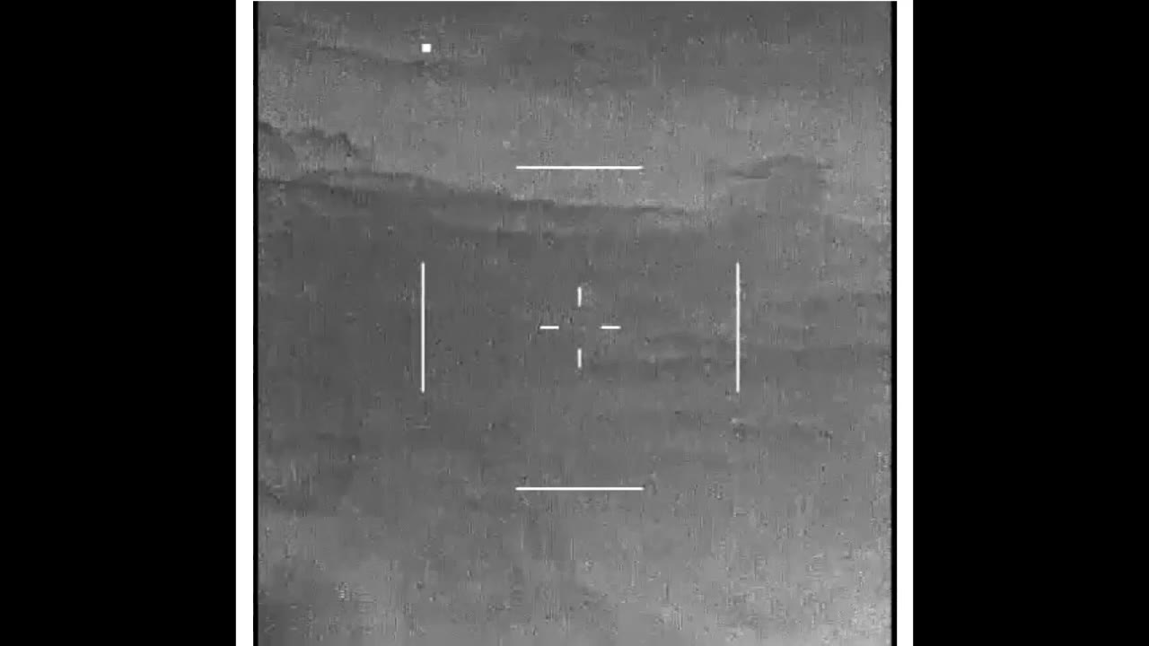 DOW-UAP-PR108のDVIDS公式映像 約75秒地点