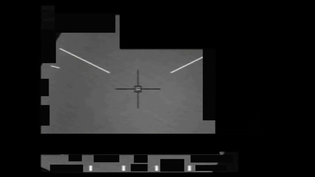 DOW-UAP-PR114のDVIDS公式映像 約7秒地点