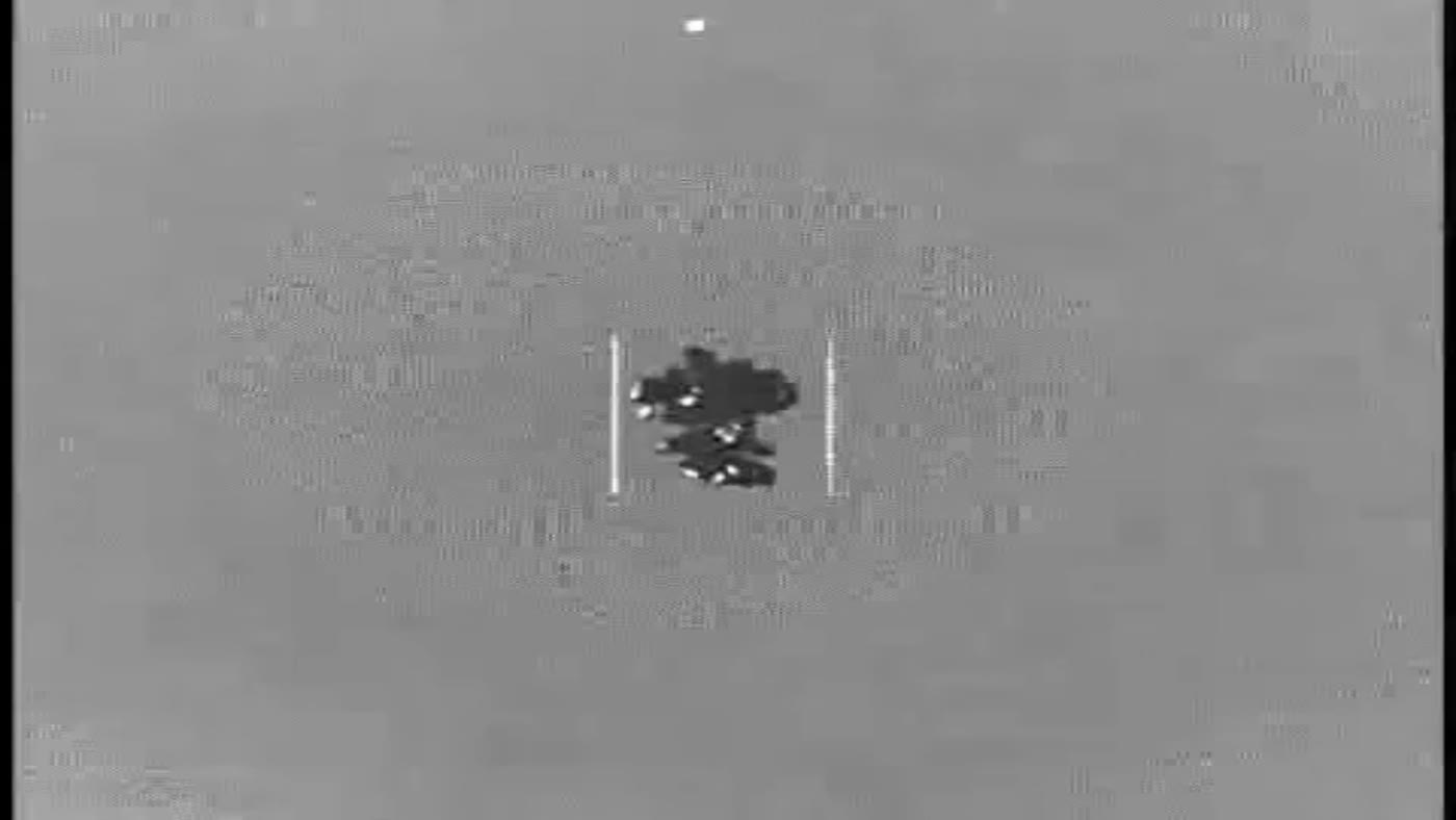 DOW-UAP-PR116のDVIDS公式映像 約25秒地点