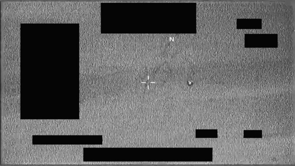 DOW-UAP-PR112のDVIDS公式映像 約4秒地点