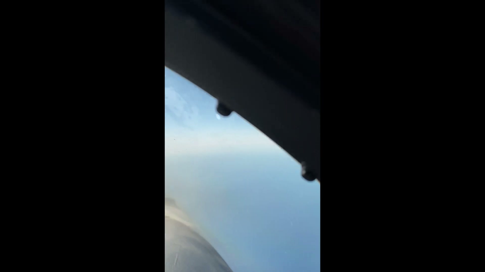 Navy 2021 Flyby公式映像の終盤フレーム