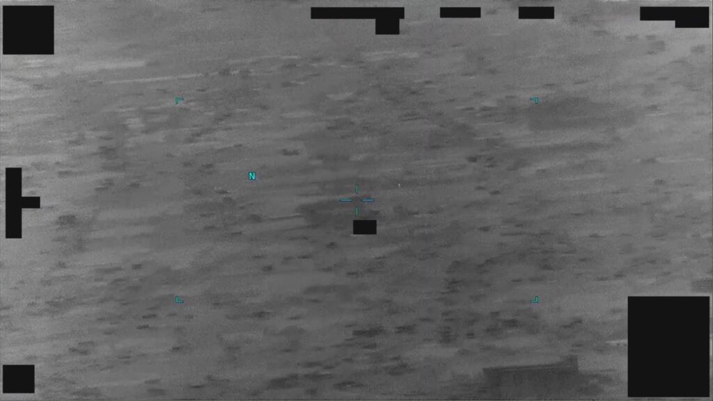 DOW-UAP-PR021のDVIDS公式映像 約2秒地点