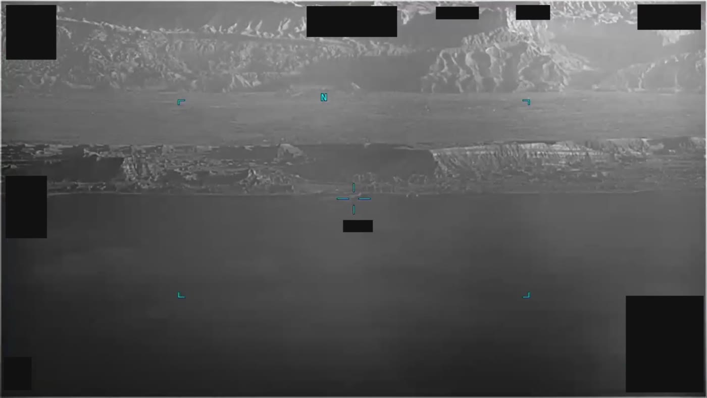 DOW-UAP-PR027のDVIDS公式映像 約59秒地点
