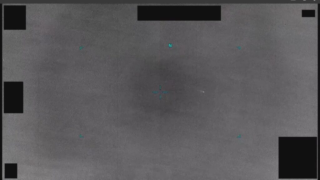 DOW-UAP-PR034のDVIDS公式映像 約35秒地点
