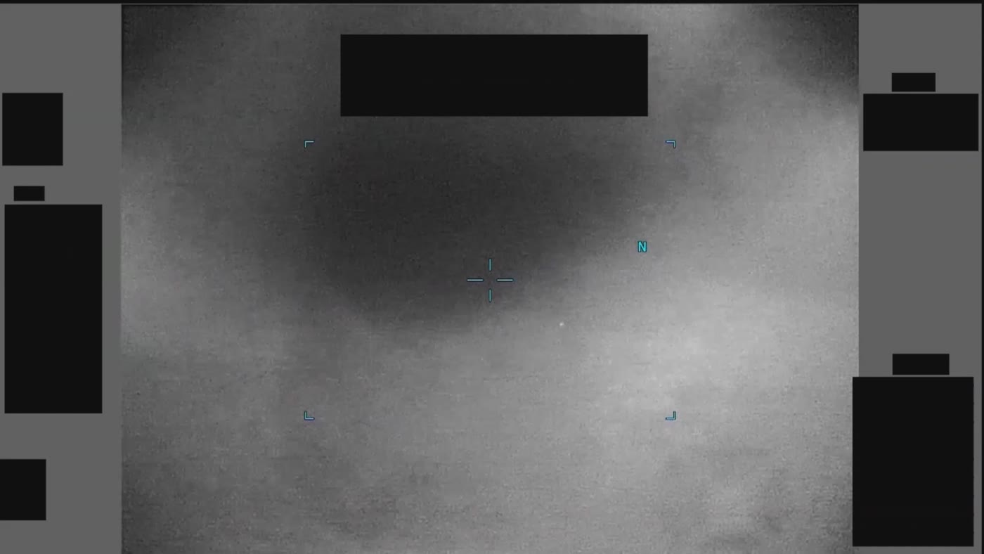 DOW-UAP-PR041のDVIDS公式映像 約18秒地点