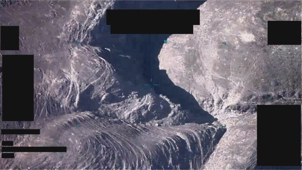 DOW-UAP-PR063のDVIDS公式映像 約57秒地点