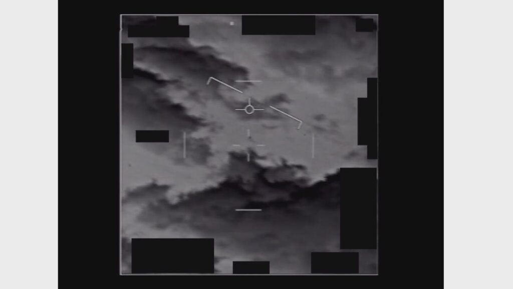DOW-UAP-PR069のDVIDS公式映像 約5秒地点