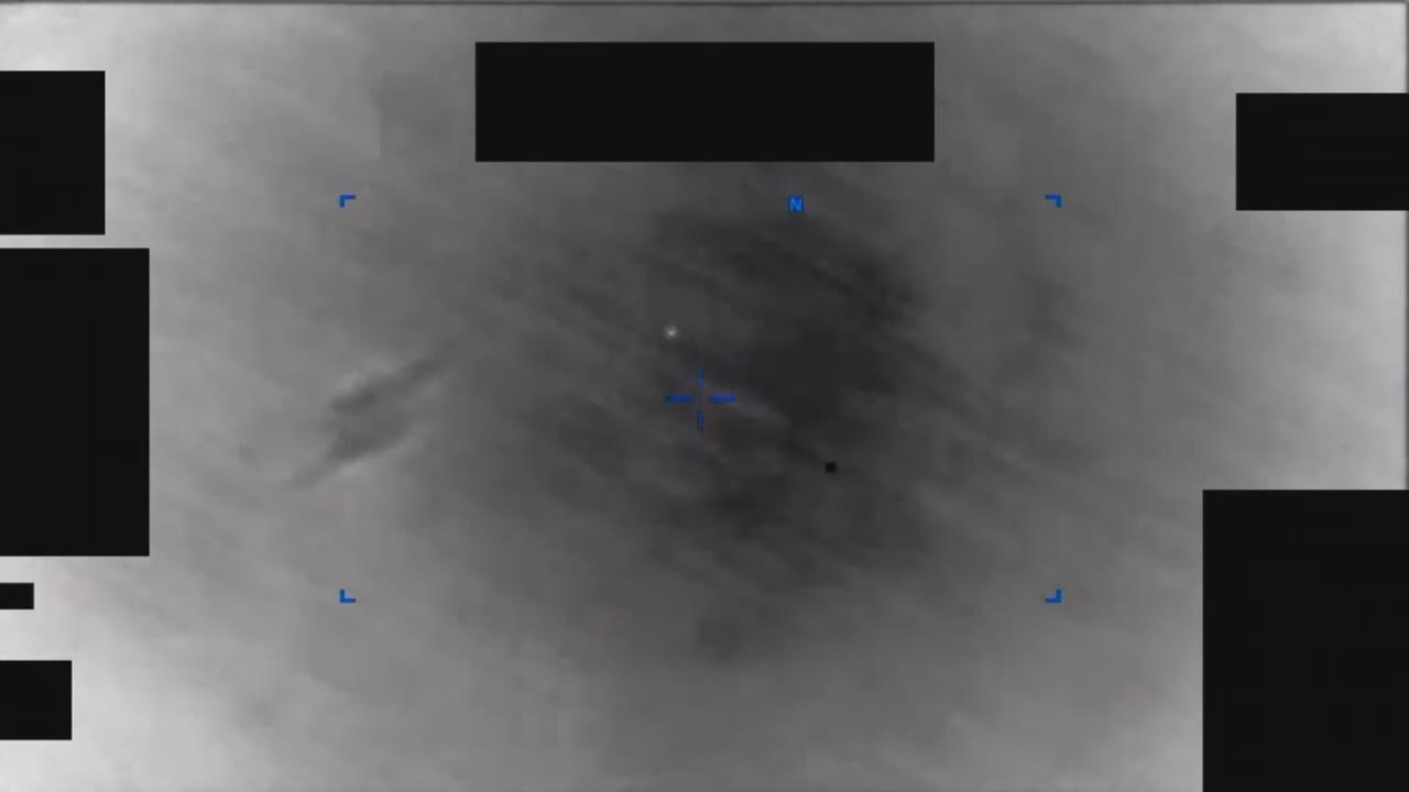 DOW-UAP-PR077のDVIDS公式映像 約238秒地点